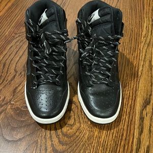 Nike women’s wedge sneaker size 6. Black/white. Worn once. No box